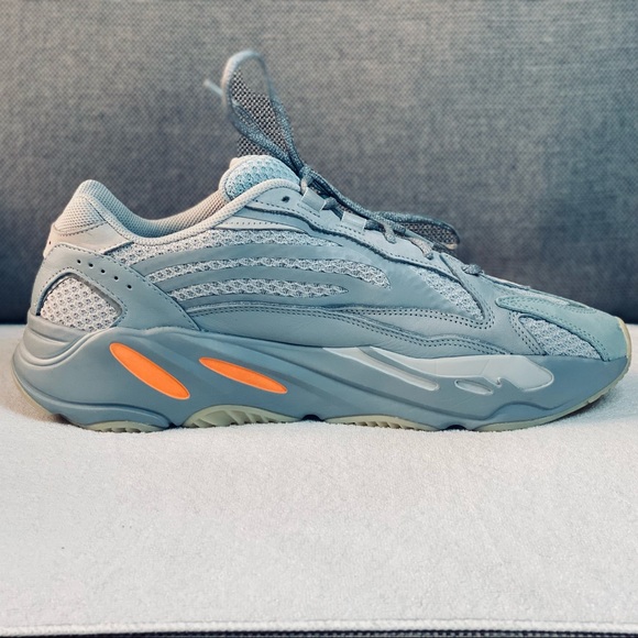 ADIDAS Original Yeezy Boost 700 v2 Interia (2019) FW2549 - Picture 2 of 7